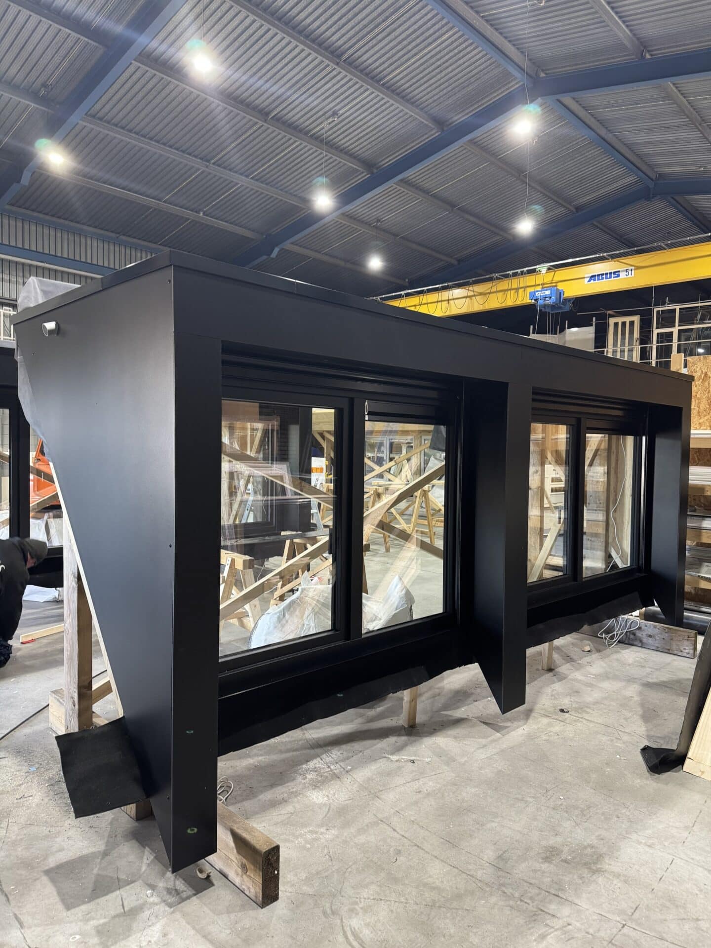 kaderdakkapel in de werkplaats van Bogers