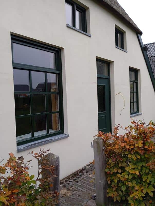 Boederij isoleren met HR++ glas en vanuit buiten de gevel isoleren