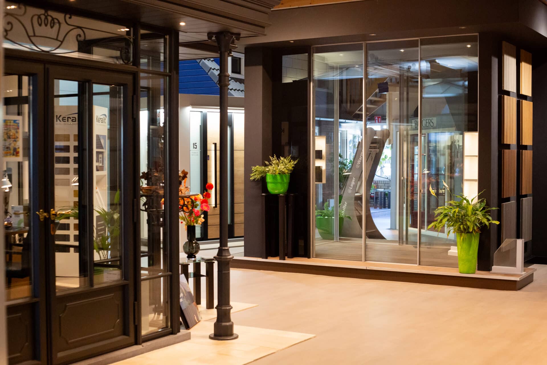 Slimline schuifpui in showroomopstelling